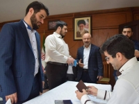 دکتر میثم مطیعی با حضور در سفارت ایران در لبنان رأی خود را به صندوق انداخت | مورخ 96/02/29