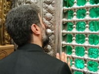 خادمی حرم امام رضا (علیه السلام)